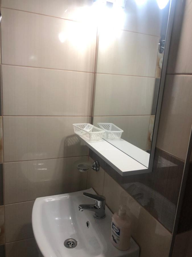 Pensiunea Flora Piatra Neamt Bagian luar foto